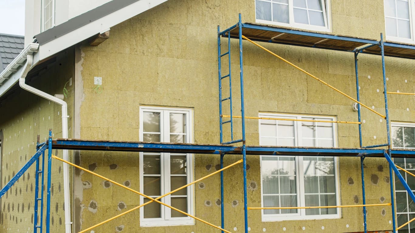 External wall with completed insulation system